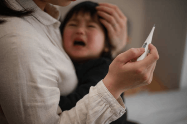 幼兒反覆發燒可能的病症有哪些？11種嬰兒發燒病症&如何處理
