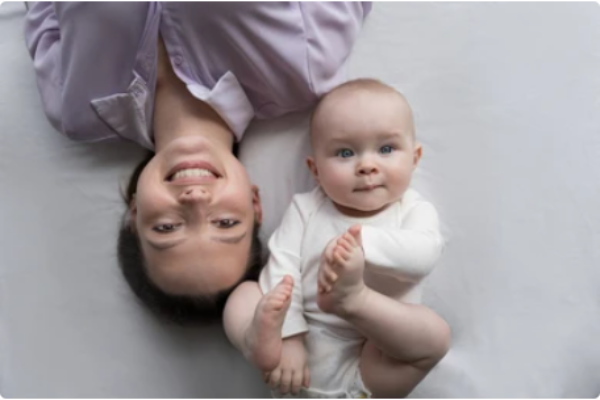 【2025最新】六個月寶寶玩什麼？六個月及以上寶寶玩具推薦