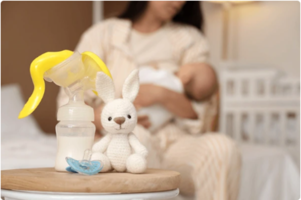 親餵一邊另一邊要擠嗎？新手媽咪會遇到的常見問題&照護重點