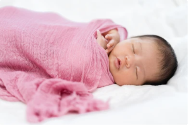 新生兒一定要用包巾嗎？嬰兒包巾要包到多大？嬰兒包巾推薦