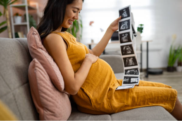 懷孕後期肚子一直硬正常嗎？假性宮縮還是真的要生了？